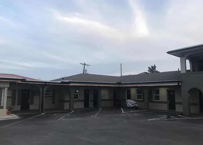 Motel: Old Town Inn